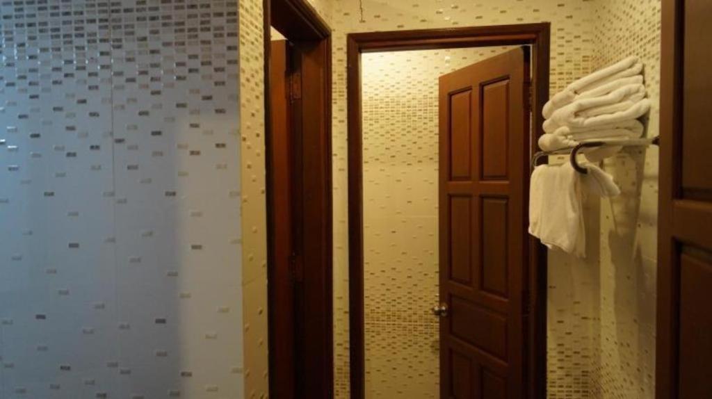 Vansana Hotel Vang Vieng Bagian luar foto