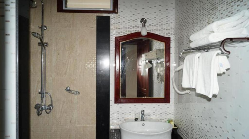 Vansana Hotel Vang Vieng Bagian luar foto