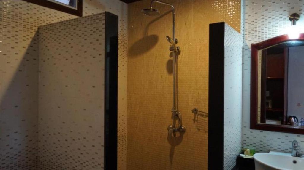 Vansana Hotel Vang Vieng Bagian luar foto