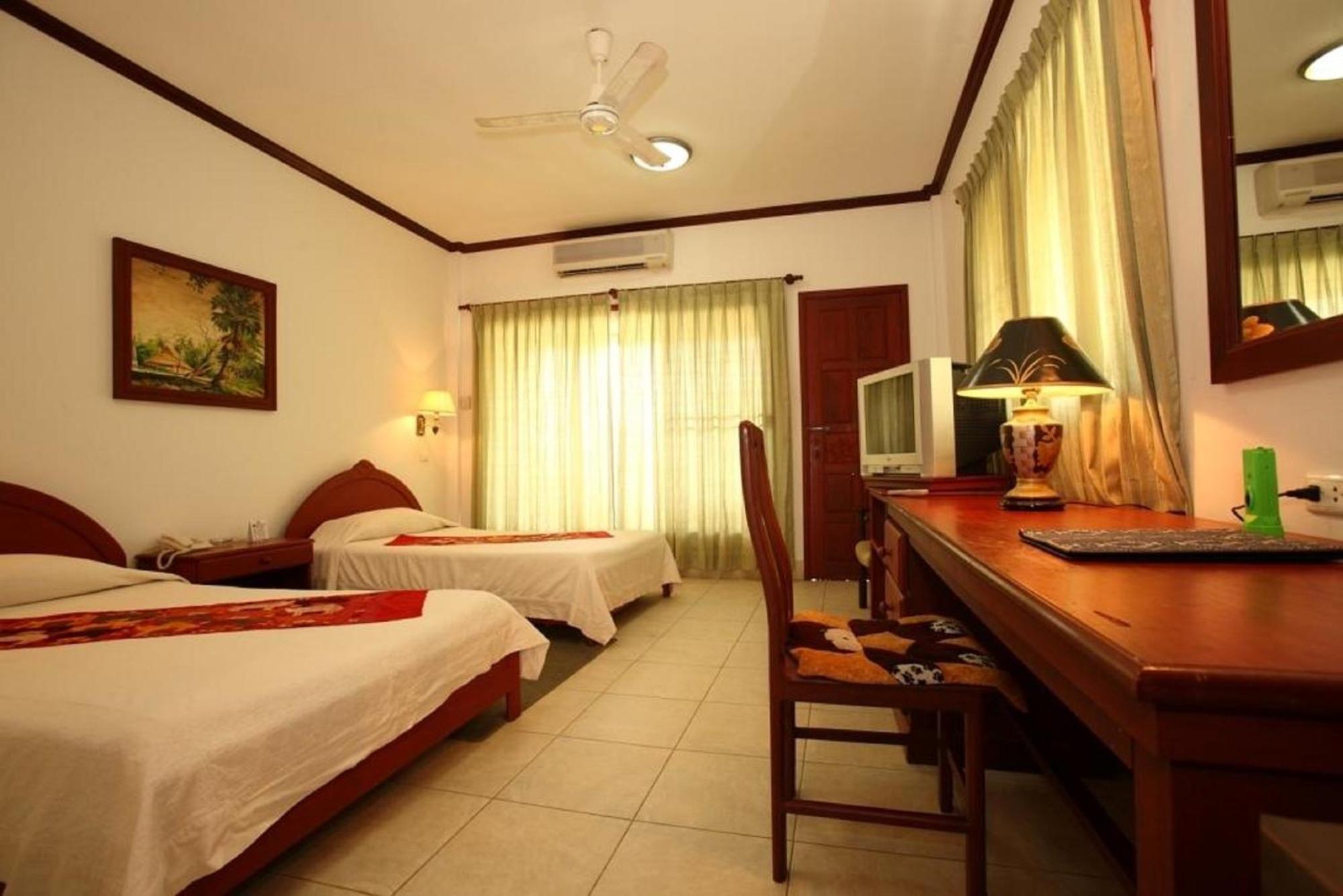 Vansana Hotel Vang Vieng Bagian luar foto